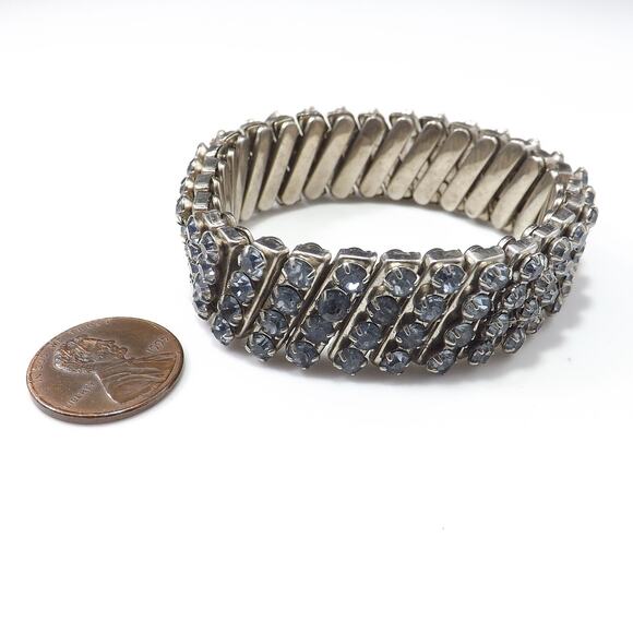 Vintage Light Blue Rhinestone Bracelet, Expansion Style, 1950s - Picture 3 of 10